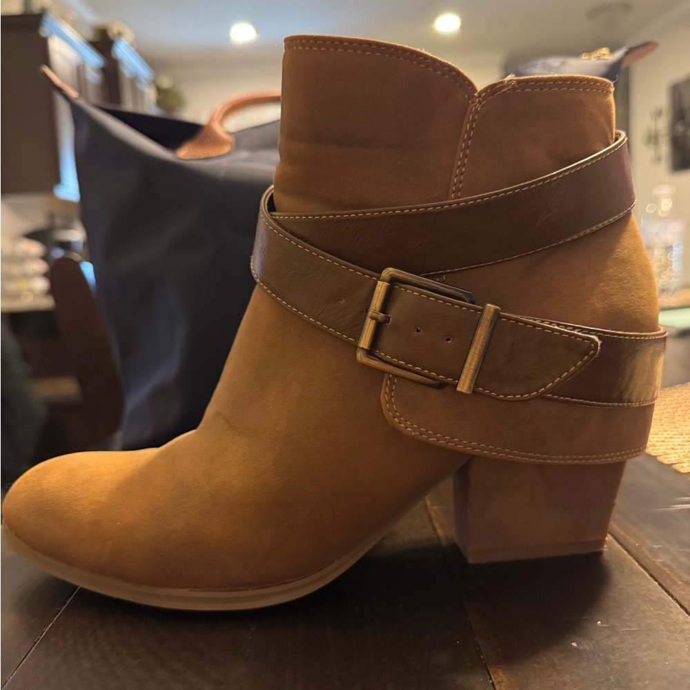 Tan Ankle boots
